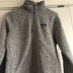 Women’s better sweater 1/4 zip fleece. Color is stonewashed. Size M